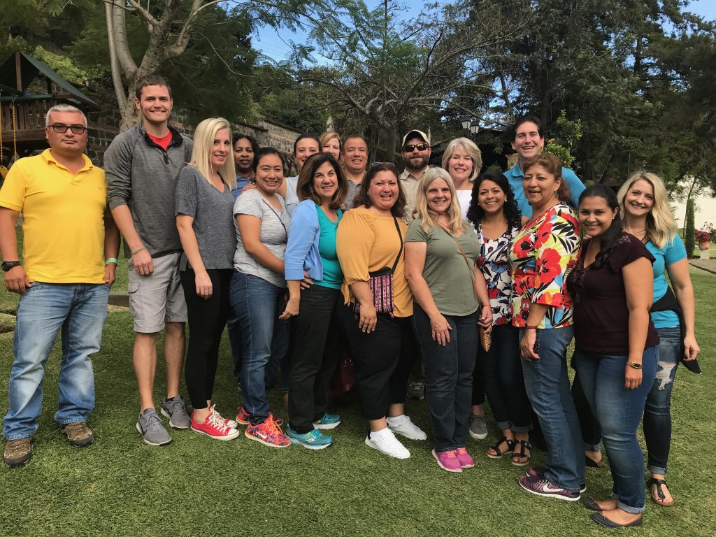 Supporters and vision trip members connected over lunch at Finca Filadelfia to share stories about past and future involvement with Escuela Integrada.