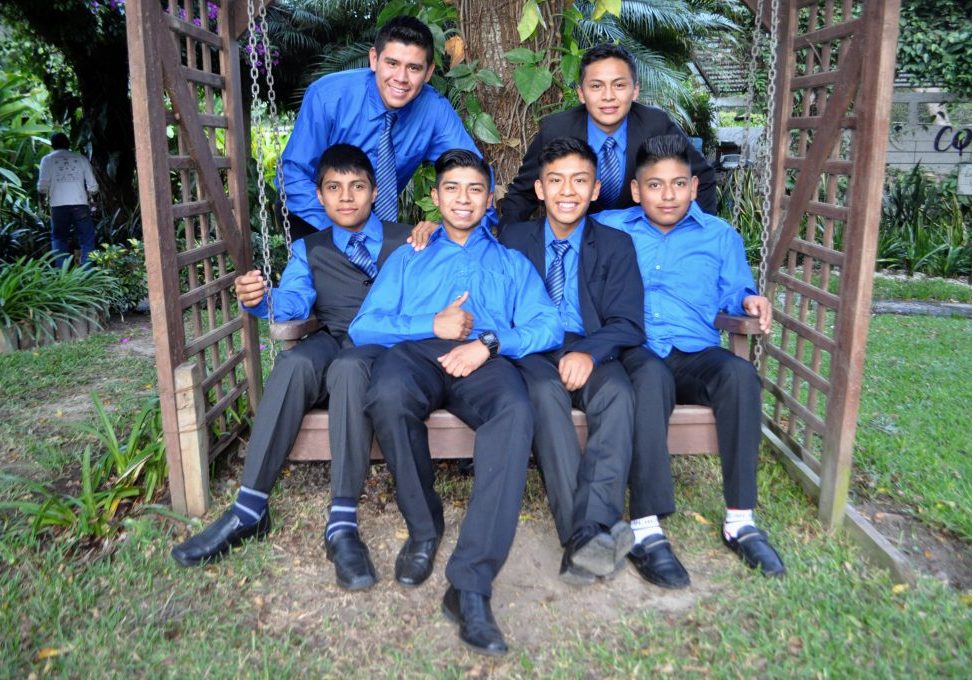 5 Boys from the 2017 9th grade class celebrated their graduation at Hotel Real Plaza in Antigua on Nov. 9, 2017.