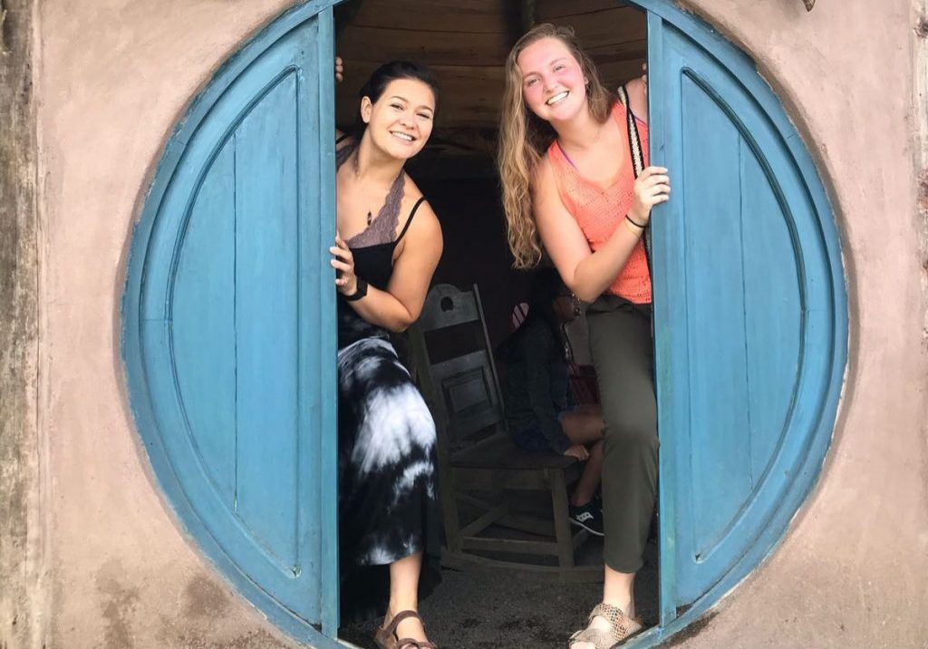 Juliana_Piper Piper Mik and Juliana Anderson are interning with Escuela Integrada for the summer of 2018.