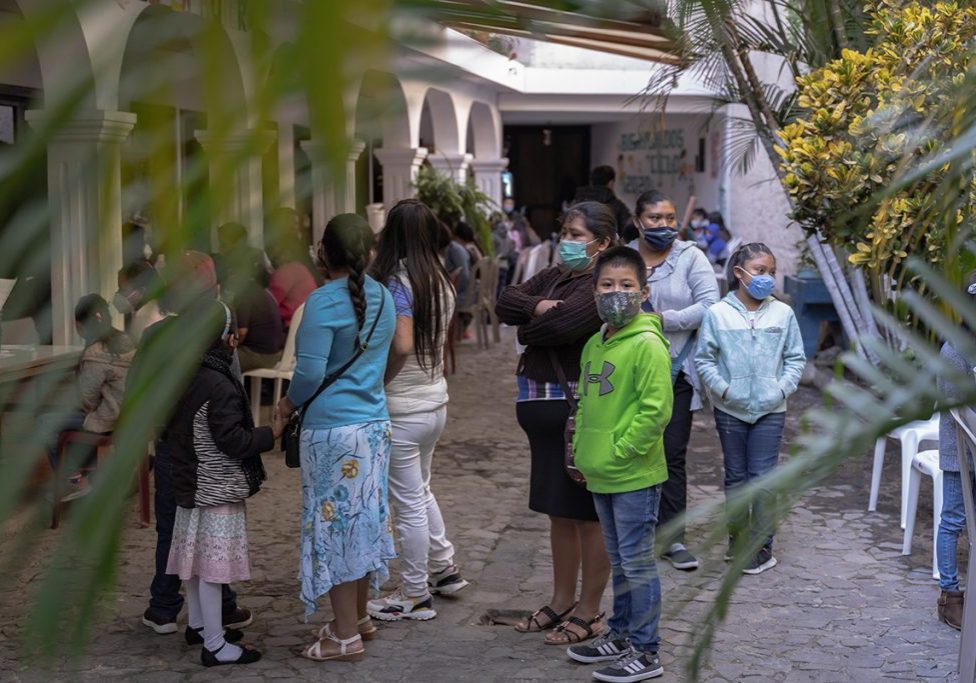 bc91b088-218c-4dc5-85a3-e21b8cd534b3 Students and parents participated in enrollment at Escuela Integrada on Wednesday, January 6, 2021. The school year begins this Thursday, January 14, with all students learning at home.